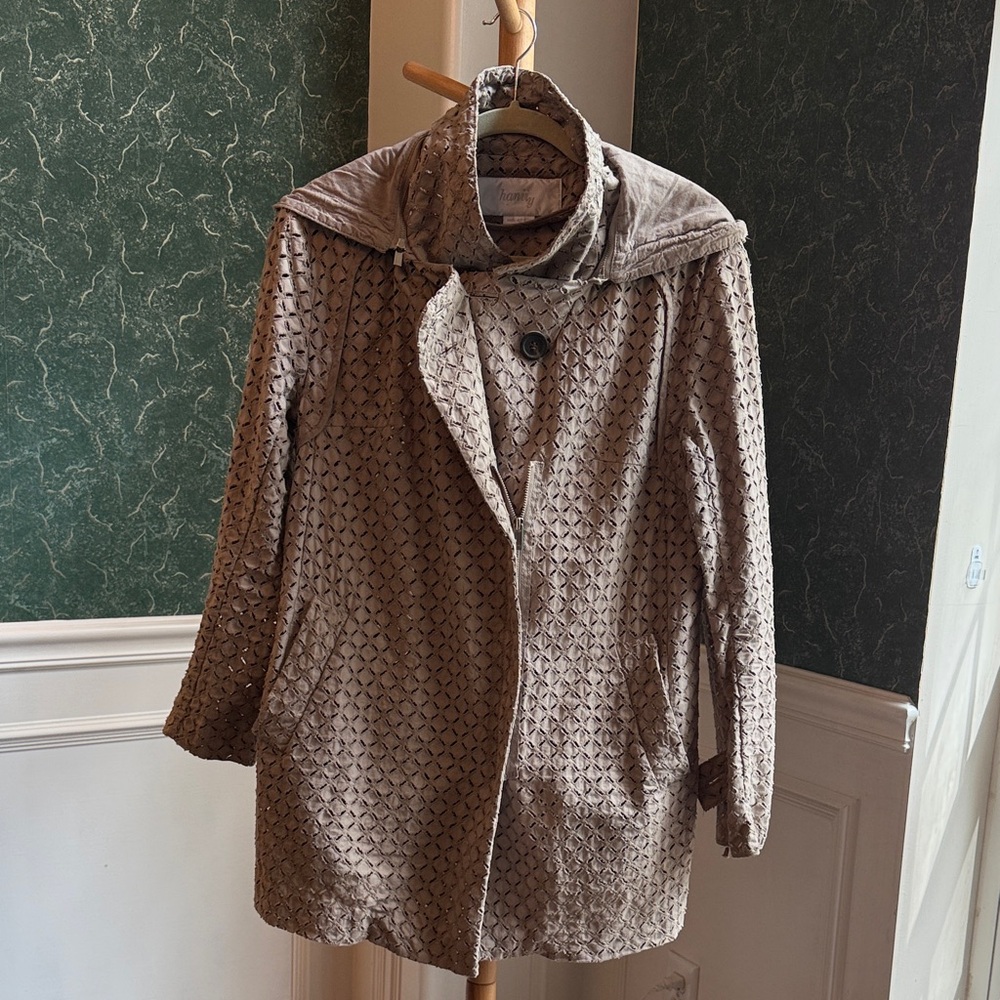 Chic Patterned Tan Trench Coat
